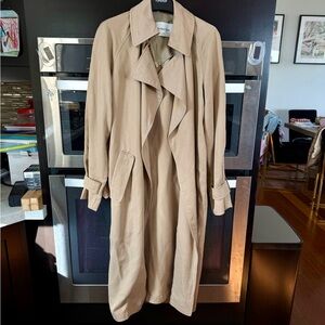 NWT Aritzia Babaton Tan Lightweight Trench Coat